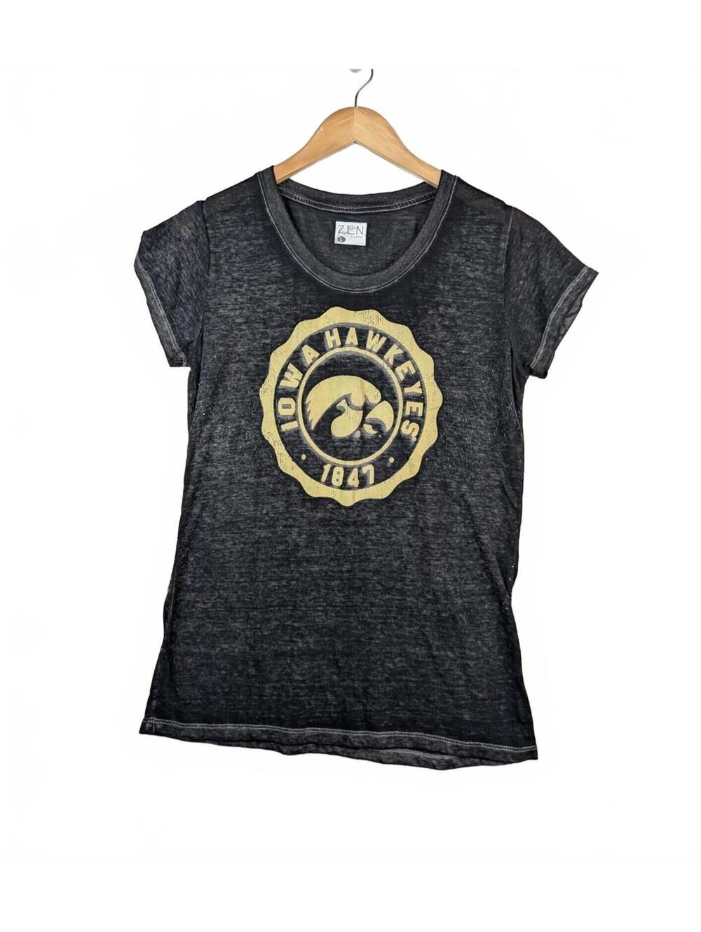 Zen Iowa Hawkeyes Black‎ Short Sleeve T-Shirt Large